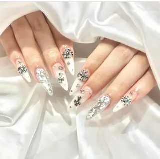 ネイル WISTERIA yunaのネイルデザイン