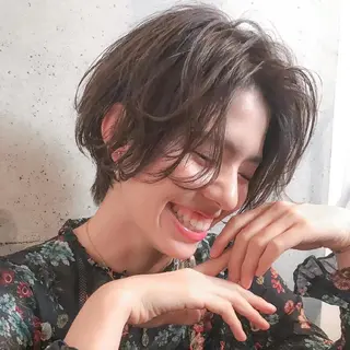 ショート カラー パーマ u hair所属・こばやし ももこのヘアスタイル