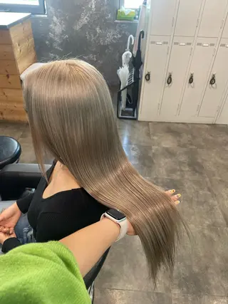 ロング カラー ハイトーン 横浜💞ミオのヘアスタイル