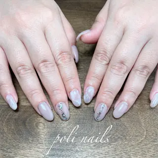 ネイル poli nailsのネイルデザイン