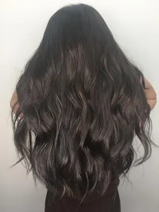 ロング ケリーズグリーン所属・ボブ/艶ハイトーン 森田/嵩士のヘアスタイル