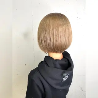 ショート ミルクティーベージュ 山本勝志のヘアスタイル