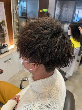 ミディアム メンズ メンズパーマ/難波/ 心斎橋　室園亮佑のヘアスタイル