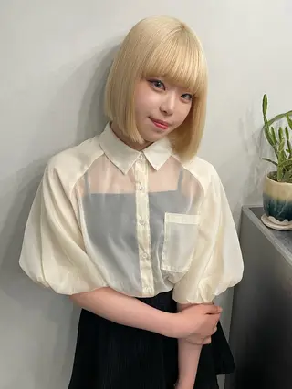 ショート ブリーチ/ベージュ 💕/momoaのヘアスタイル