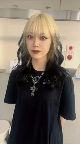 セミロング 🎀ハイトーン特化 konomi🎀のヘアスタイル