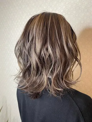 ミディアム カラー サロンド・かわの所属・岡野 咲絢【さあや】のヘアスタイル