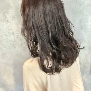 セミロング カラー シェアハピ ヤマモトのヘアスタイル
