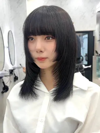 ミディアム 遠藤沙也加 /レイヤーカットのヘアスタイル