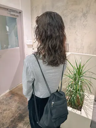 ミディアム パーマ yupi🐈‍⬛ レイヤー/パーマのヘアスタイル