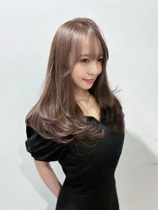 セミロング カラー Elsa エルサのヘアスタイル