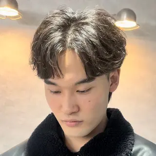 ショート カラー パーマ メンズ センターパート マスターかずまのヘアスタイル