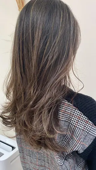 ロング カラー 細めハイライト🩶 ボブ/レイヤーカットのヘアスタイル