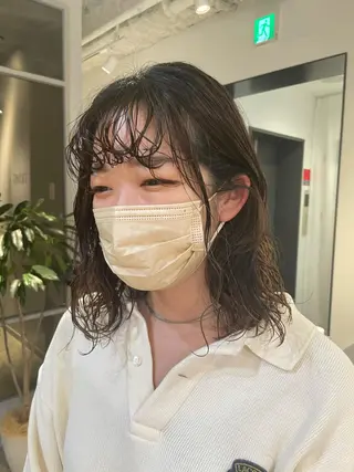 ミディアム パーマ 斉藤 瑞恵のヘアスタイル