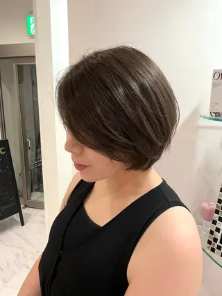 ショート カラー MONA HARUNAのヘアスタイル