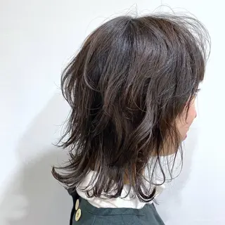 ミディアム カラー グランジヘア 無造作ヘアHYUGAのヘアスタイル