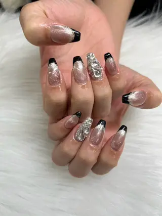 ネイル PEEKABOO京橋 EYE&NAILのマツエク・マツパデザイン