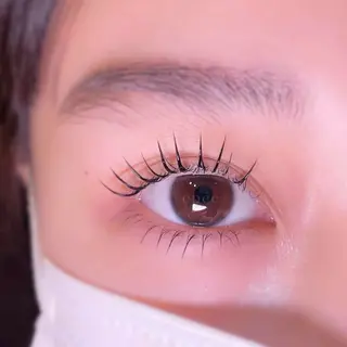 マツエク・マツパ miien(SALONVILLAGE内)所属・MOE /渋谷・明治神宮前のマツエク・マツパデザイン