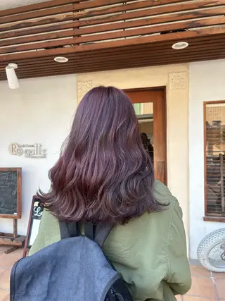 ロング カラー putri 川邉 優花のヘアスタイル