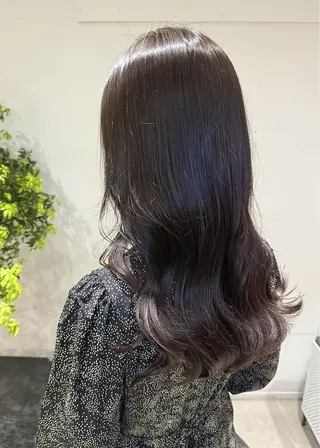セミロング 東 友貴のヘアスタイル