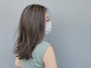 セミロング カラー シェールピエール所属・Laf かおりのマツエク・マツパデザイン
