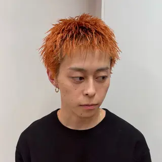 ショート カラー メンズ ハイトーンニュアンス 毛流れシャドウパーマのヘアスタイル