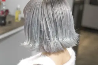 カラー ハイトーン/レイヤー /ケアブリーチ石川治のヘアスタイル