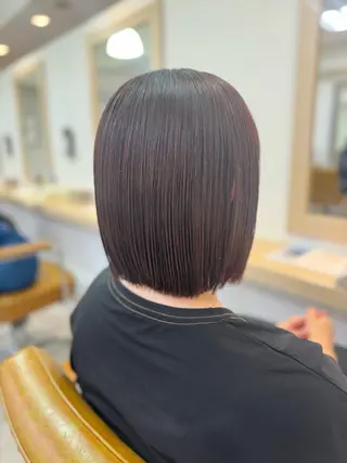 ミディアム Hikari /赤み消しカラーのヘアスタイル