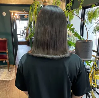 ミディアム カラー vivre libre所属・仲村 真里奈のヘアスタイル