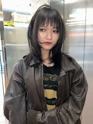 セミロング レイヤー/顔周り/ Riku🪐のヘアスタイル