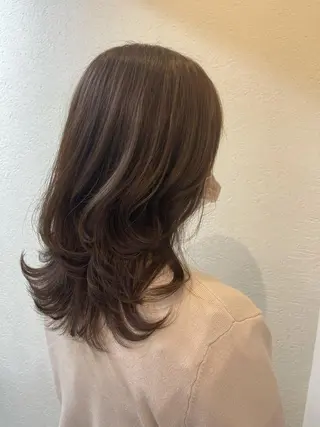 カラー PUUR所属・🍒鈴木 エミリ🍒のヘアスタイル