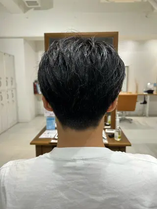 ショート パーマ メンズ 山﨑 燦人のヘアスタイル