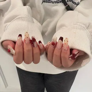 ネイル aloalo所属・aloalo MIKAのネイルデザイン