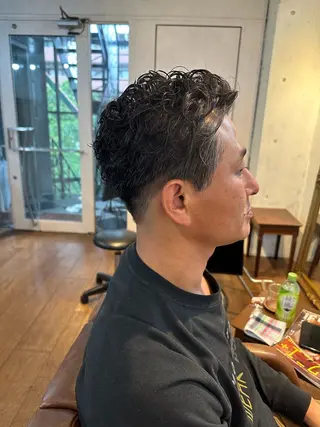 ショート パーマ メンズ corona hairdesign KAZUE MAEDA所属・マエダ　カズエ🫶 coronahairのヘアスタイル