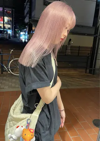 セミロング SALOWIN梅田茶屋町North店所属・福山 晴香のヘアスタイル