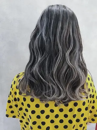 ミディアム カラー MOU namba ムウナンバのヘアスタイル