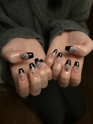 ネイル ⟡.·coco⟡.· 年始予約解放中のネイルデザイン