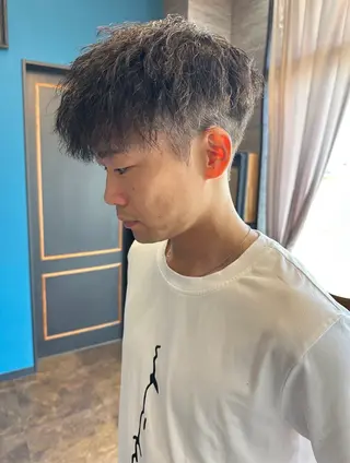パーマ メンズ 𝑭𝒖𝒌𝒂🩶 モテ髪×透明感カラーのヘアスタイル