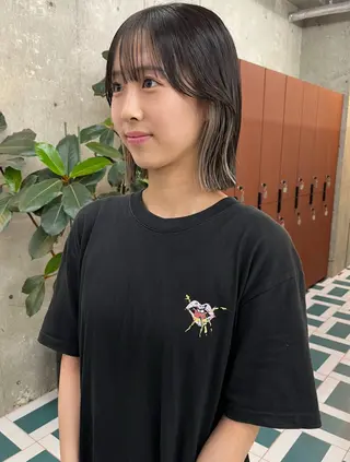 カラー HIKARI/透明感 /インナーカラーのヘアスタイル