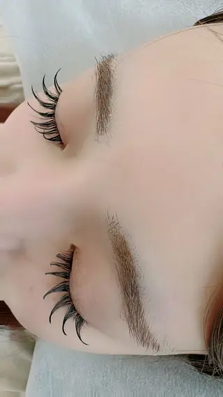 マツエク・マツパ あや🥑 チルザルトサロンのマツエク・マツパデザイン