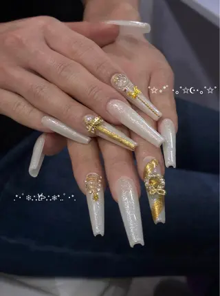 ネイル CAFUNÉ tokyo所属・☾ ໋CAFUNE yuki︎︎𓂃⟡のネイルデザイン