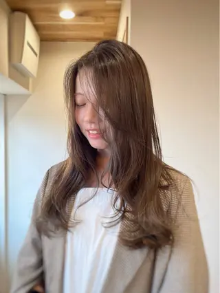 ロング カラー 下石怜子/レイヤー カット/透明感カラーのヘアスタイル