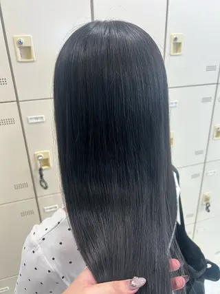 カラー 🩶niina 暗髪韓国系カラー🩶のヘアスタイル