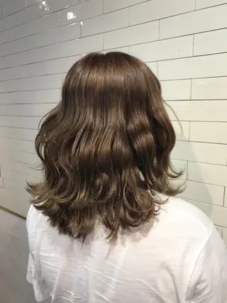 ミディアム 髪質改善×ハイトーン 中田啄也のヘアスタイル