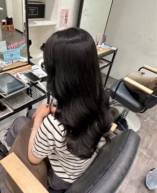 ロング カラー 生尾 虹水のヘアスタイル