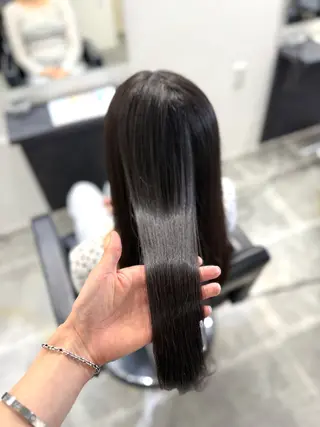 ロング 井口 陽来のヘアスタイル