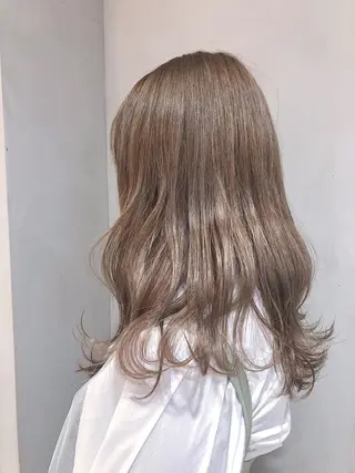 セミロング カラー 圧倒的透明感カラー nana🦕のヘアスタイル