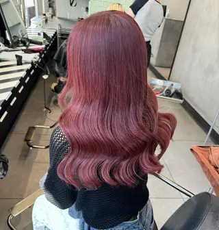 ロング 🇰🇷韓国風ハイ トーンKANA🖤のヘアスタイル