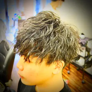 ショート パーマ メンズ 高野浩平/フェード ツイストスパイラルのヘアスタイル