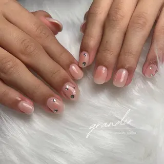 ネイル grandir所属・grandir🦋 MOMOKAのネイルデザイン