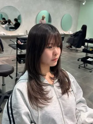 セミロング 韓国特化🇰🇷千葉 /レイヤーカット竜生のヘアスタイル